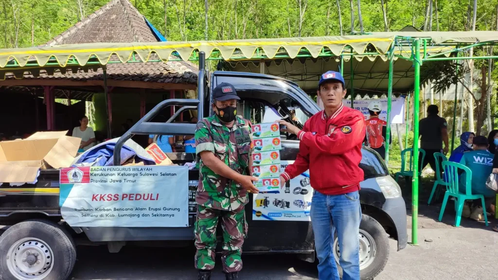 Masker Eisei sebagai sumbangan bantuan dari PT. Segar Mandiri Abadi dan KKSS Jawa Timur untuk korban Bencana Gunung Semeru.
